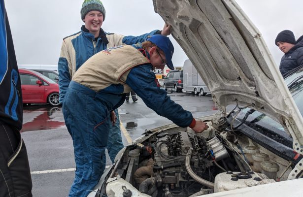 SS4: Stephen Wright extends advantage, Keith White heads 2WD